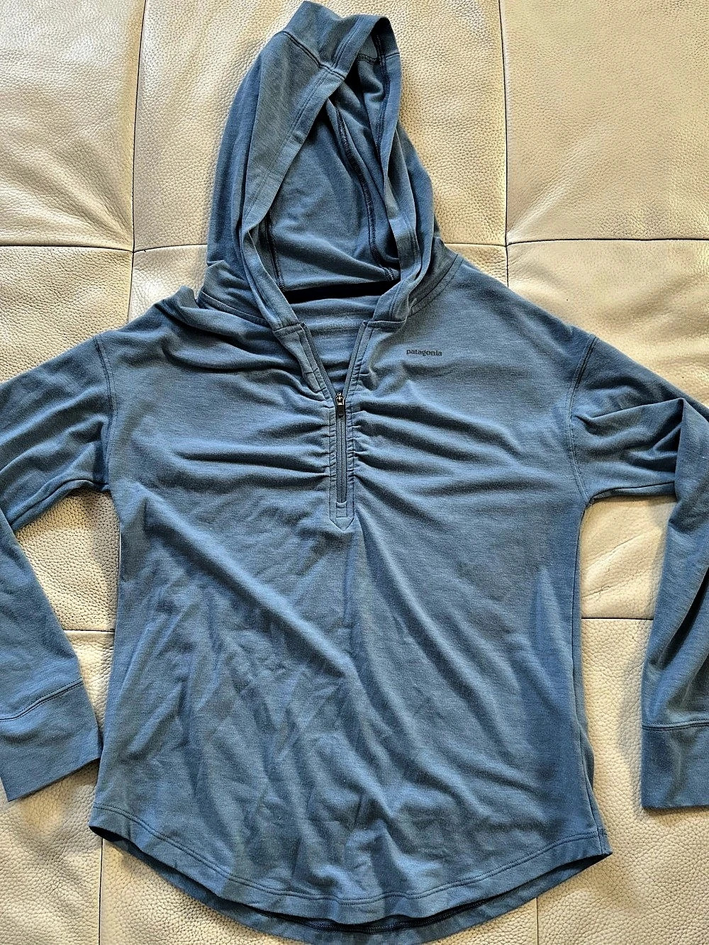 Girls Patagonia Blue Hooded Pullover, Size L/12